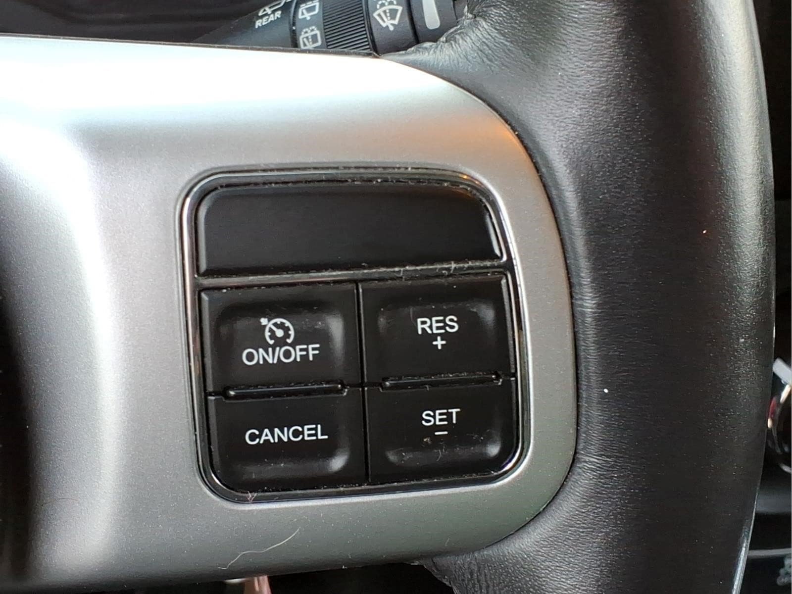 Used 2017 Jeep Compass Latitude AWD/4WD image 25