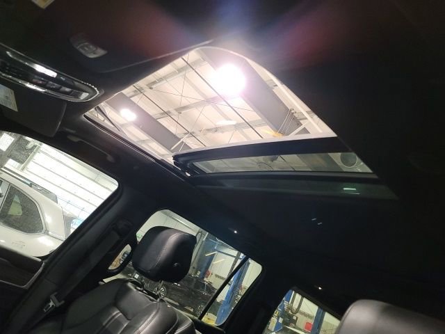 Used 2024 Jeep Wagoneer Series II w/ Premium Group I image 16