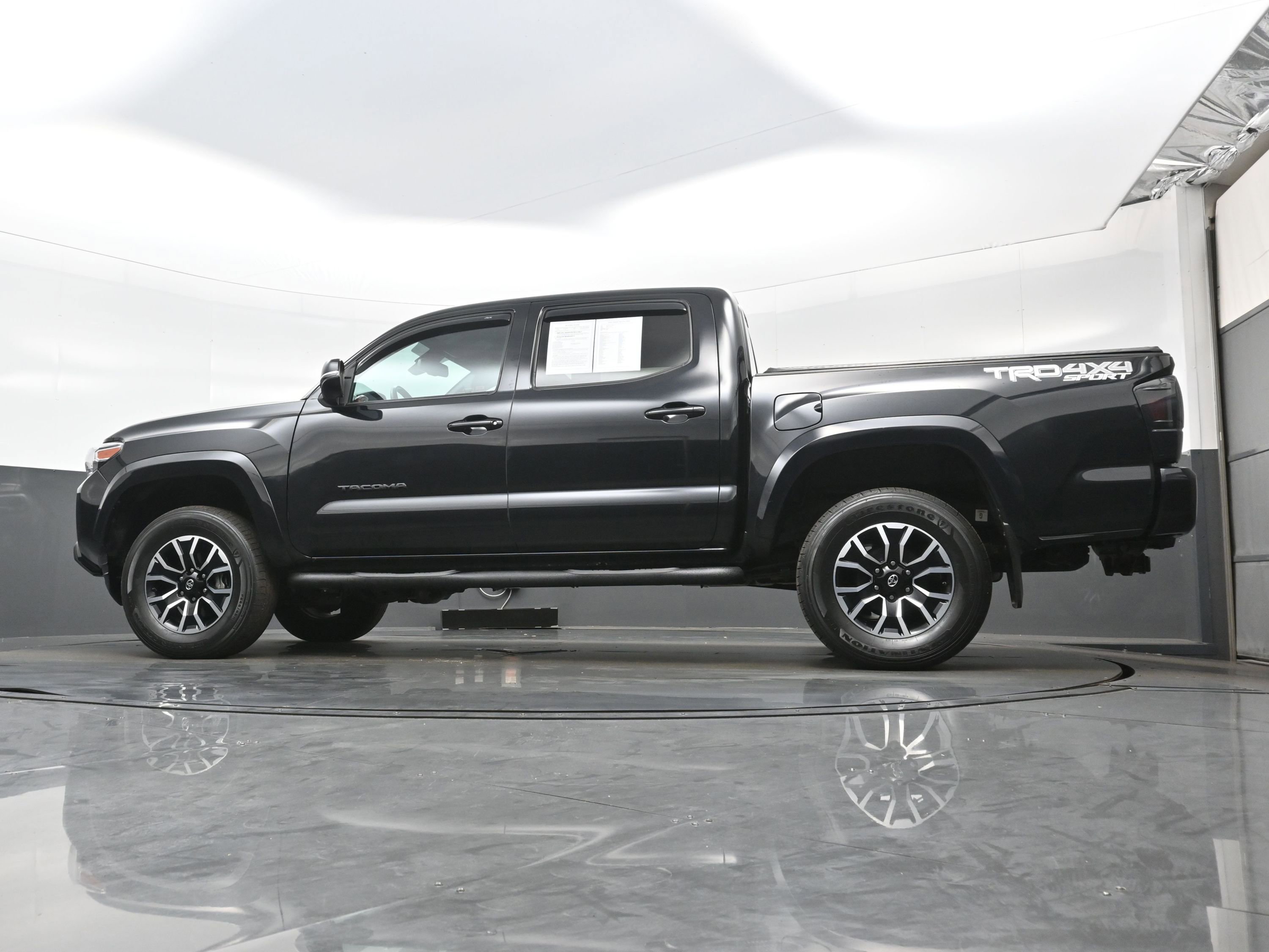 Used 2020 Toyota Tacoma TRD Sport image 28