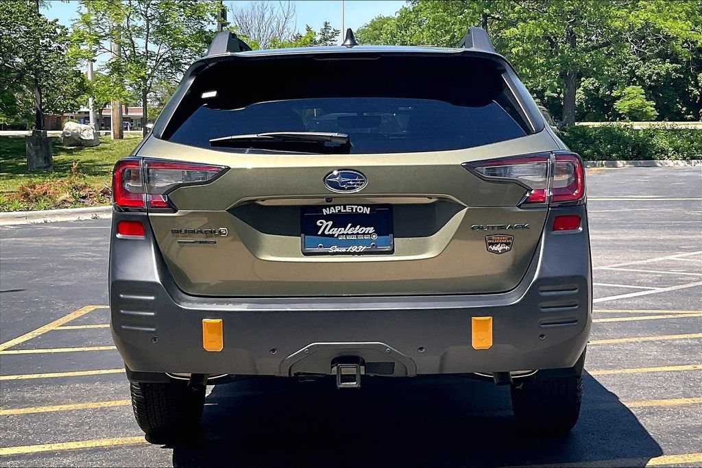 Used 2025 Subaru Outback Wilderness AWD/4WD image 3