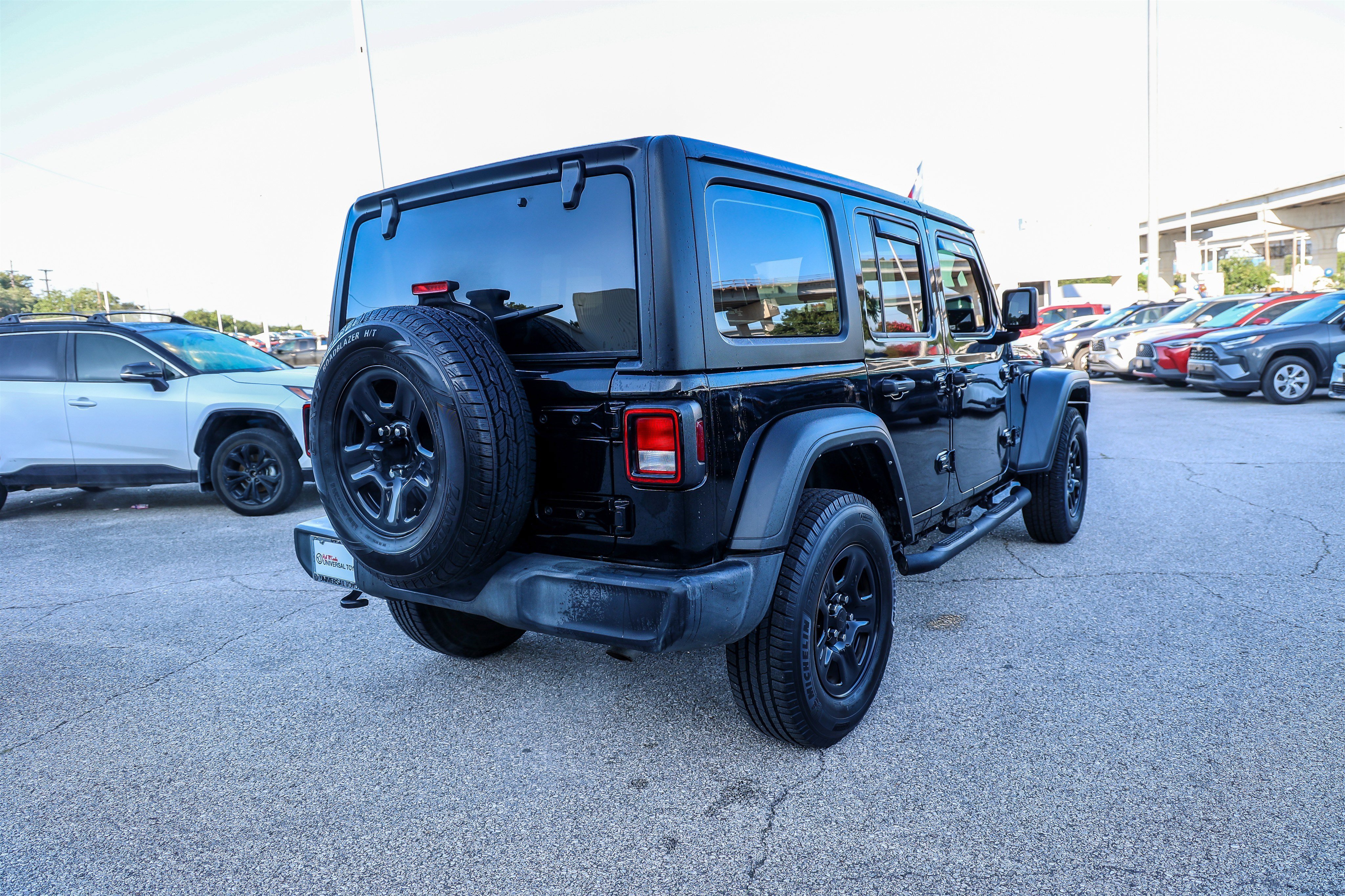 Used 2022 Jeep Wrangler Unlimited Sport AWD/4WD image 7