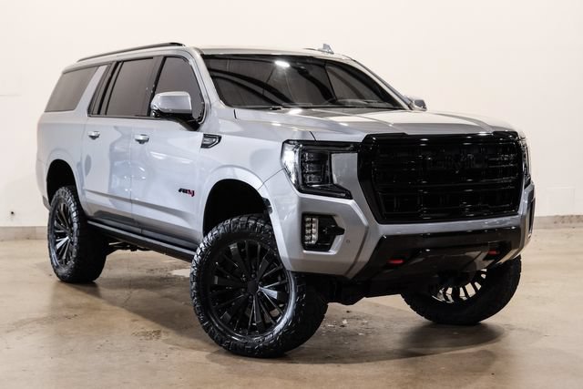 Used 2023 GMC Yukon XL AT4 w/ AT4 Premium Package AWD/4WD image 4