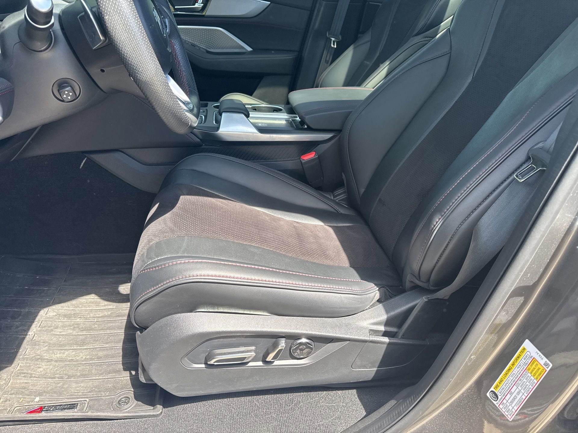 Used 2023 Acura MDX A-Spec image 6