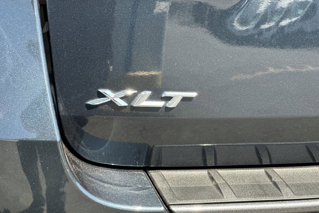 Used 2023 Ford Explorer XLT w/ Equipment Group 202A RWD image 32