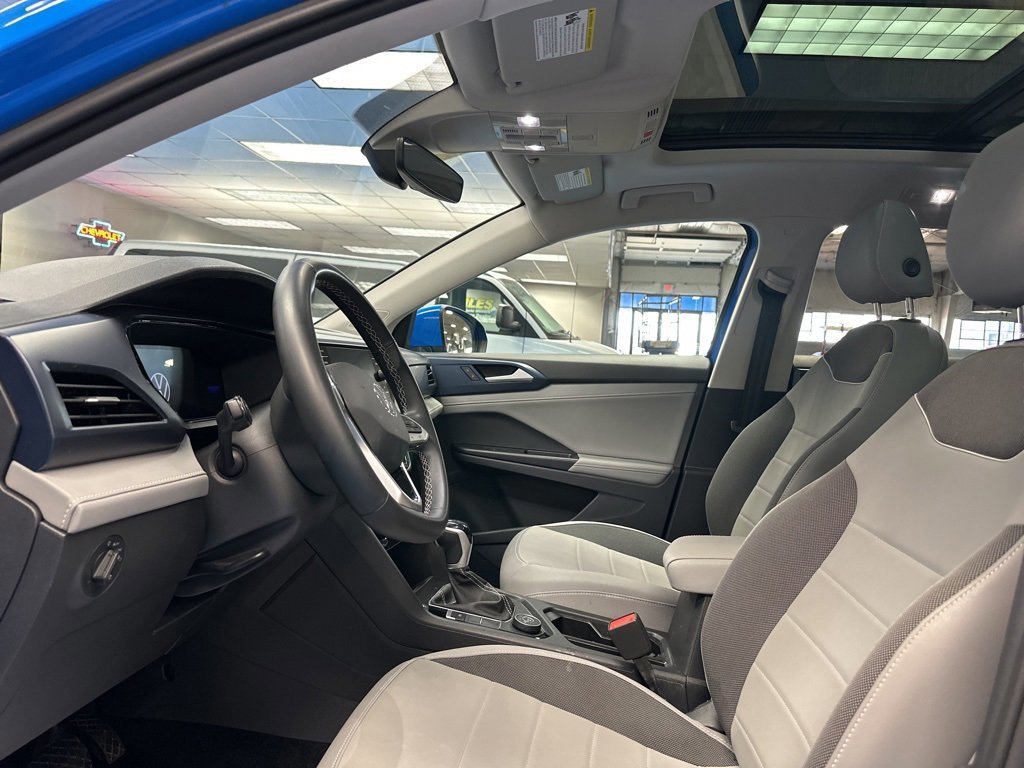 Used 2024 Volkswagen Taos SE image 23