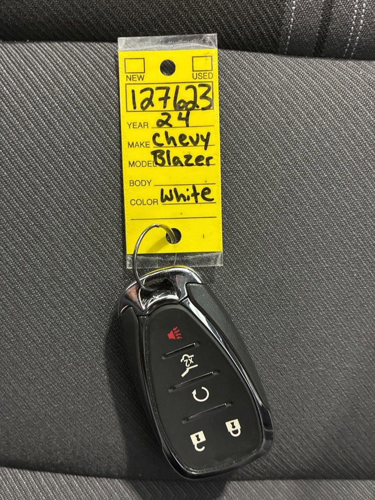 Used 2024 Chevrolet Blazer LT w/ Convenience Package FWD image 21