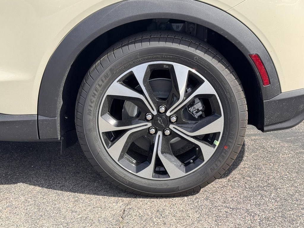 New 2026 Ford Mustang Mach-E Select image 14