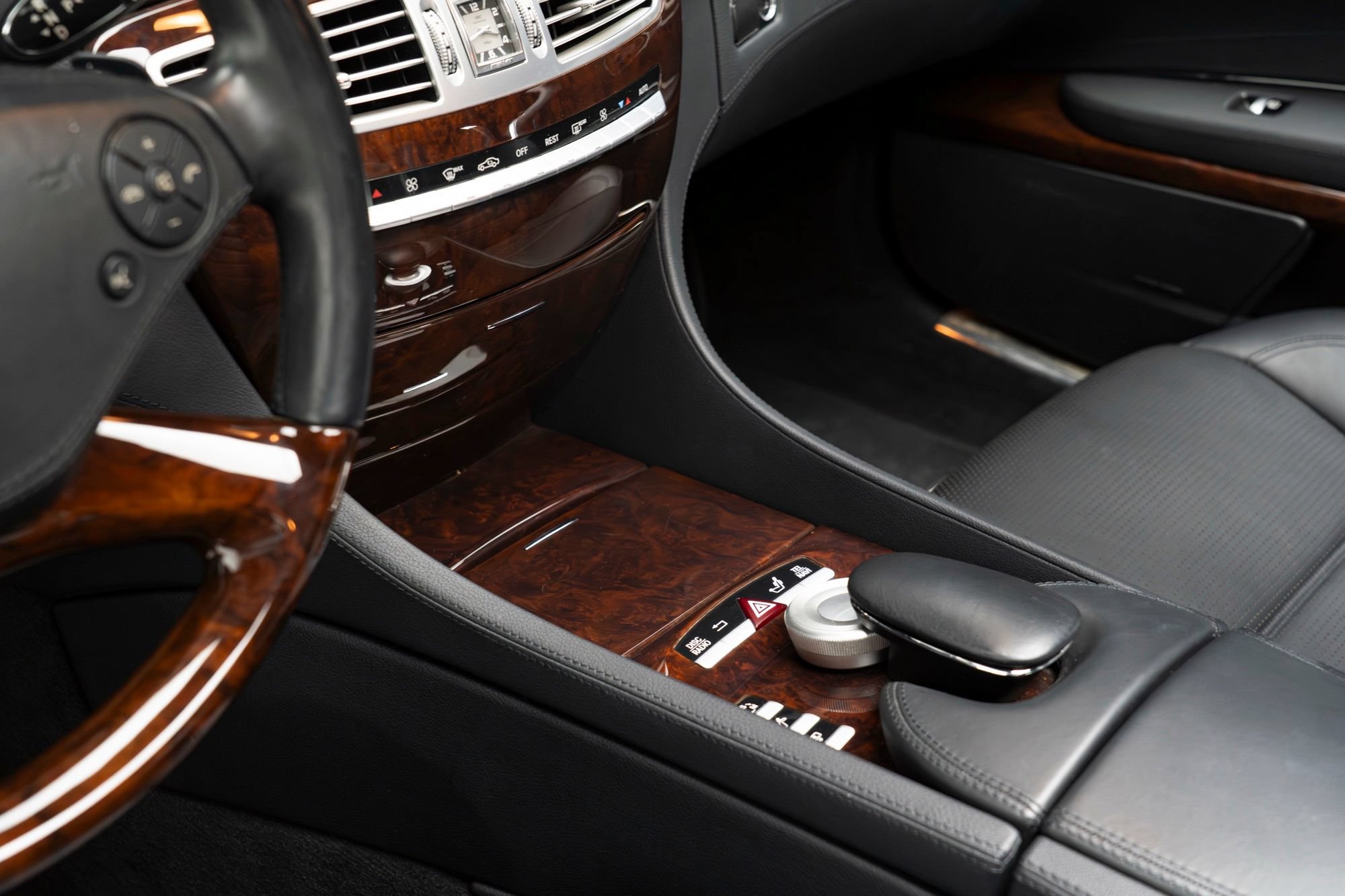 Used 2012 Mercedes-Benz CL 63 AMG image 36