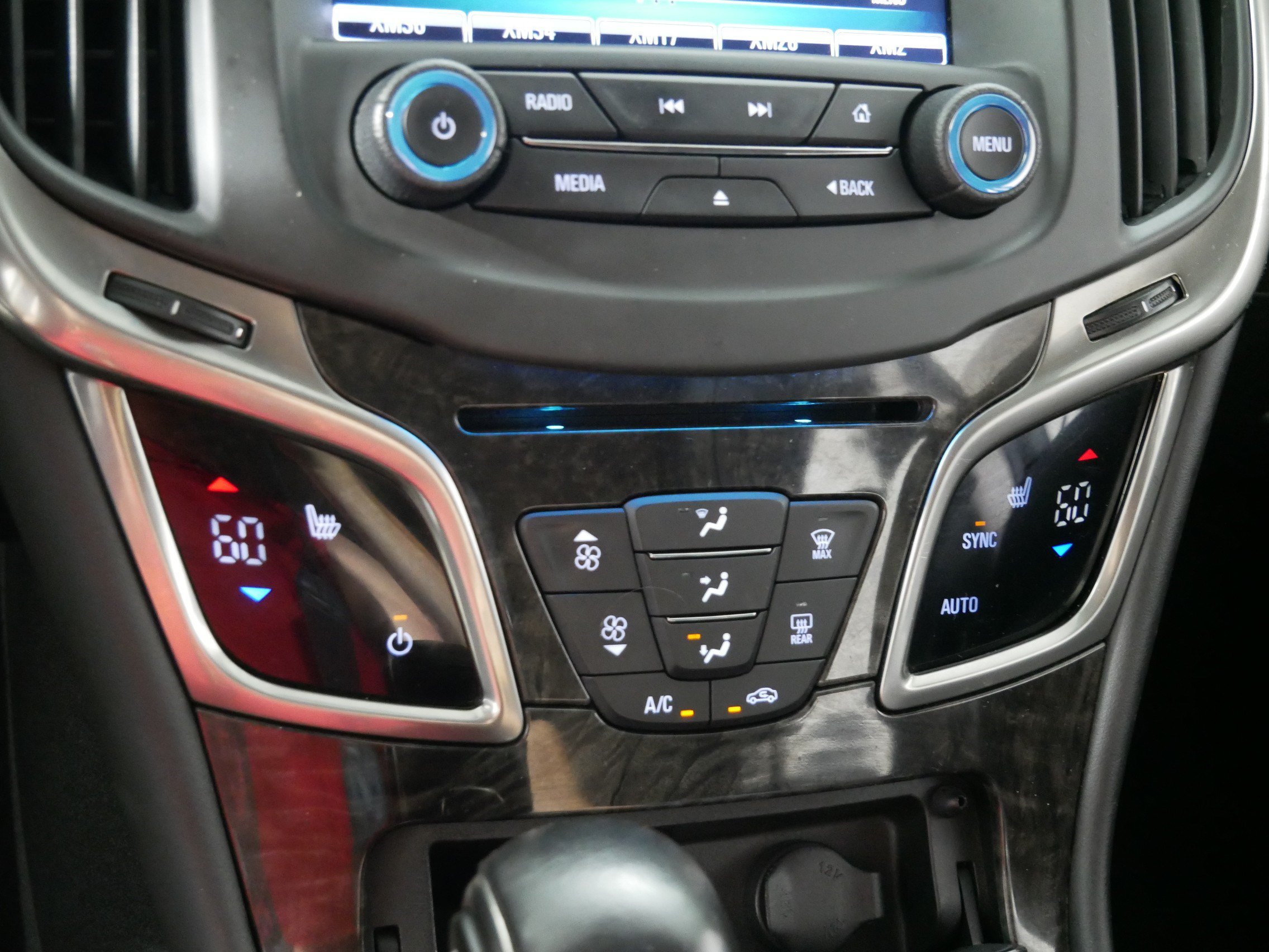 Used 2014 Buick LaCrosse Leather FWD image 23
