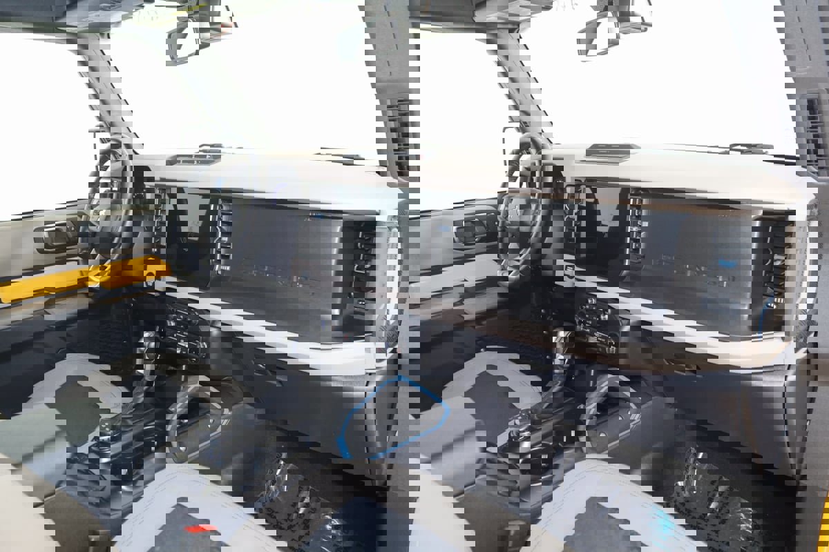 Used 2022 Ford Bronco Wildtrak image 46