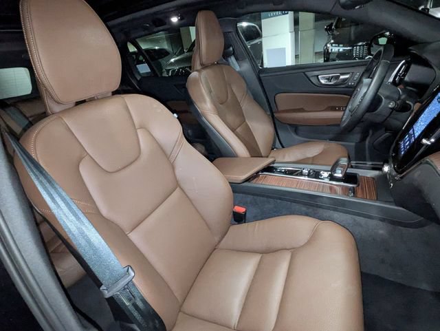 New 2026 Volvo V60 B5 Cross Country Plus w/ Climate Package AWD/4WD image 30