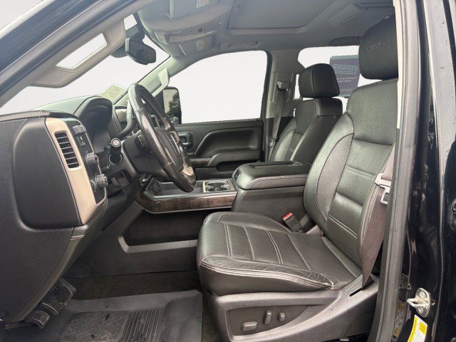 Used 2016 GMC Sierra 2500 Denali image 2