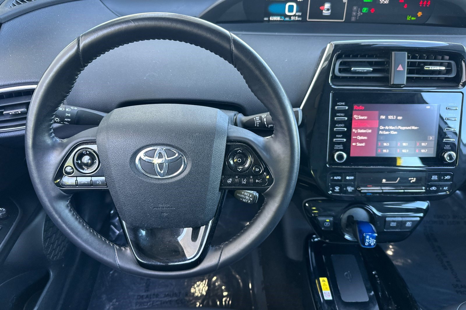 Used 2020 Toyota Prius XLE image 26