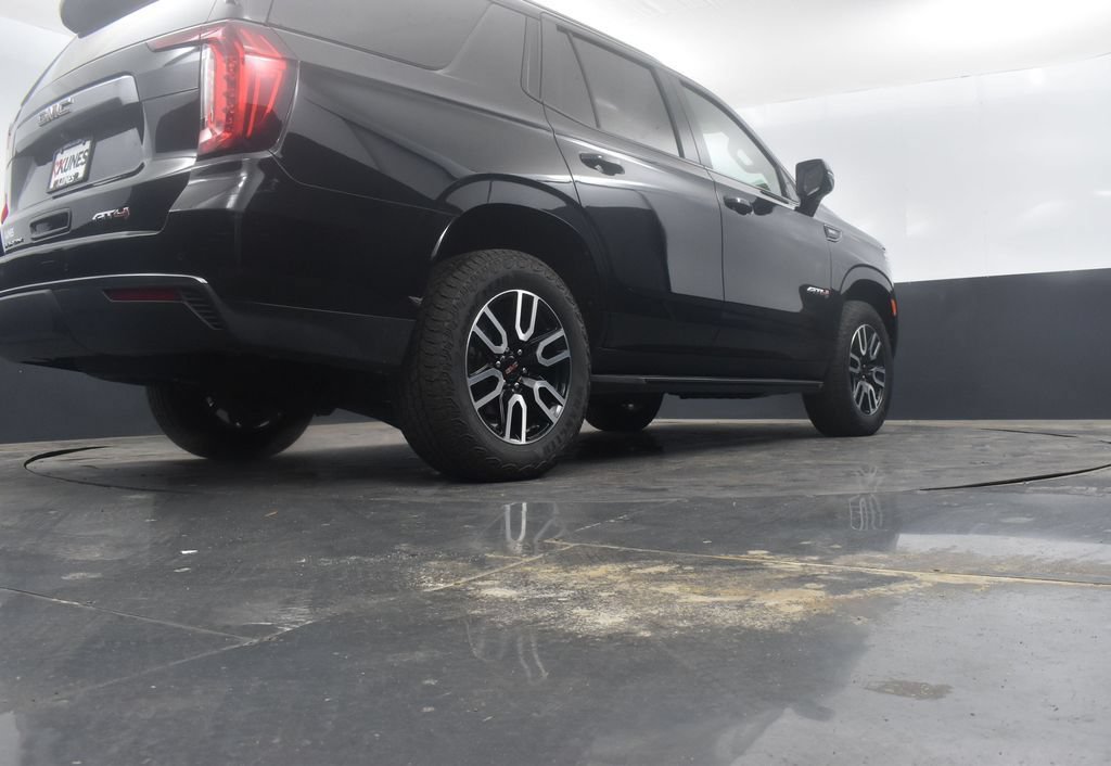 Used 2024 GMC Yukon AT4 w/ Technology Package AWD/4WD image 38