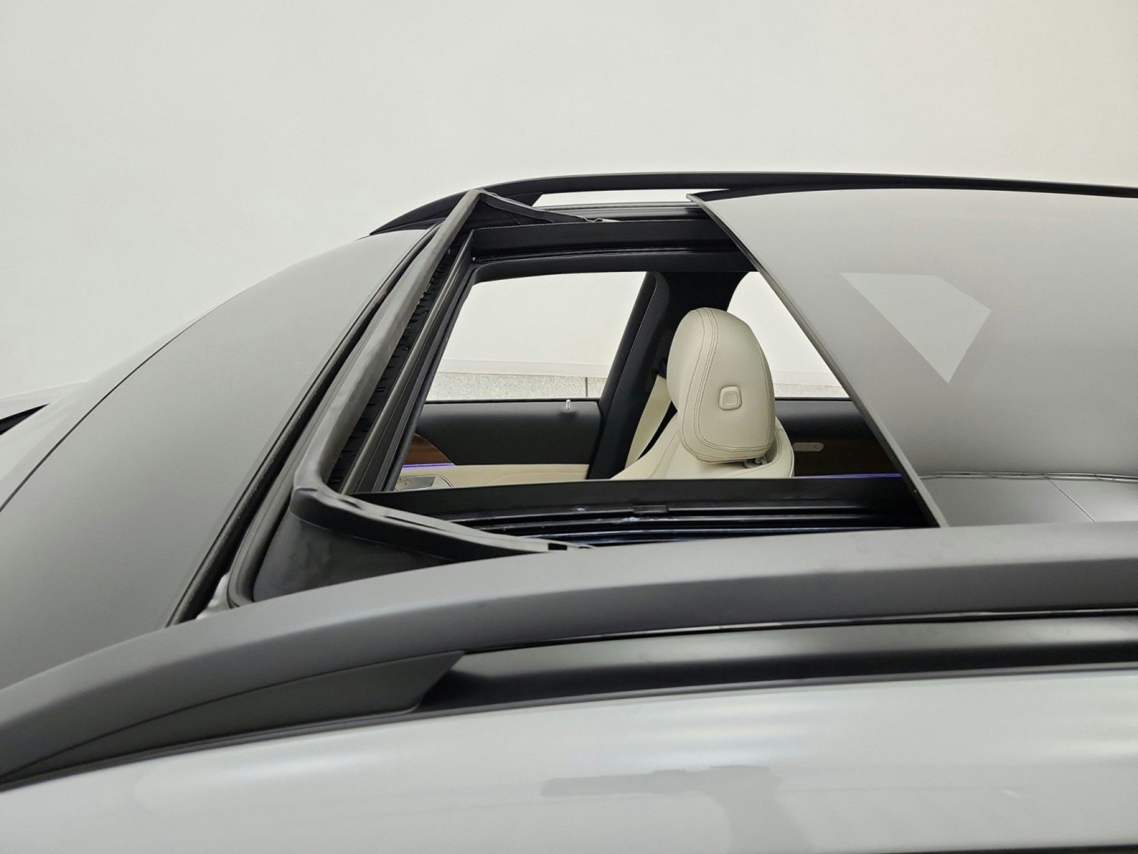 Certified 2025 Mercedes-Benz GLE 450e 4MATIC image 16