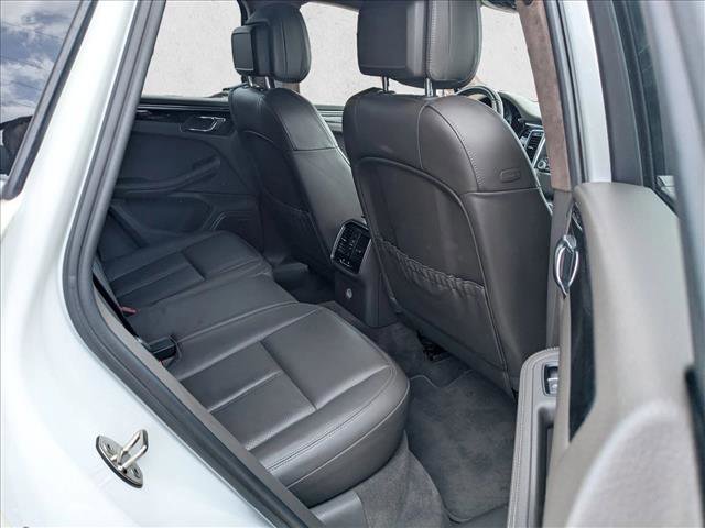 Used 2017 Porsche Macan S image 20