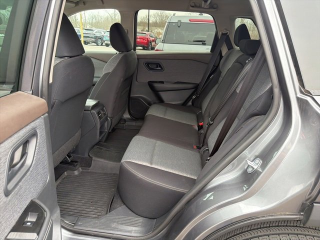 Used 2021 Nissan Rogue S image 14