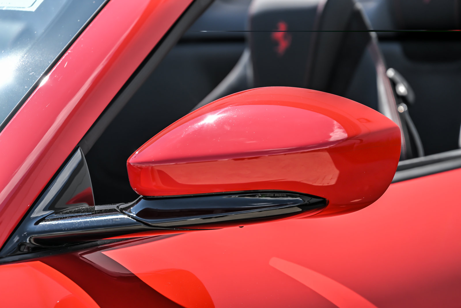 Used 2024 Ferrari Roma Spider RWD image 9