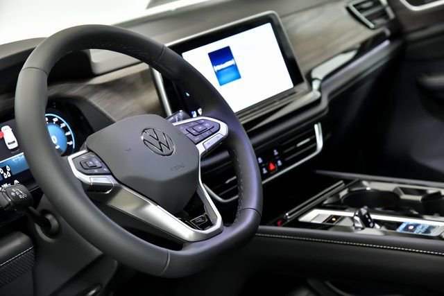 New 2026 Volkswagen Atlas SEL Premium R-Line image 11