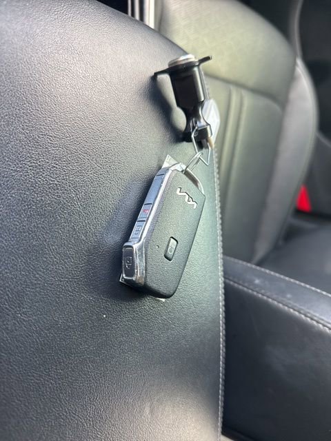 Used 2022 Kia Sorento S w/ Panoramic Sunroof Package image 40