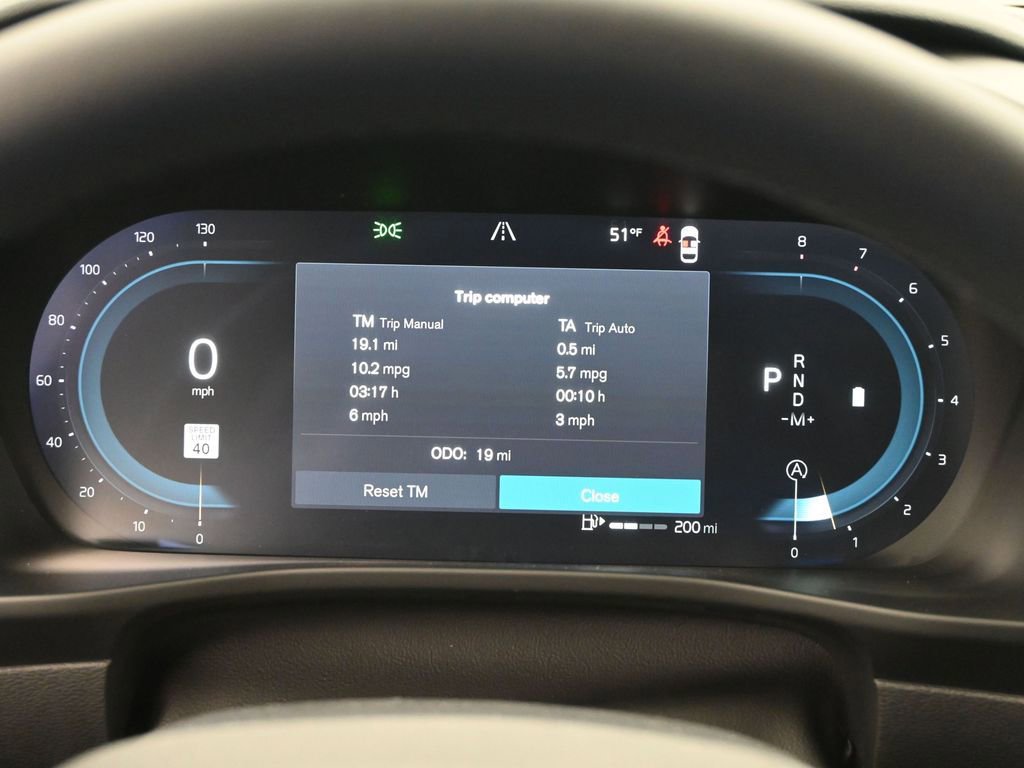 New 2025 Volvo XC40 B5 Core w/ Protection Package Premier image 9