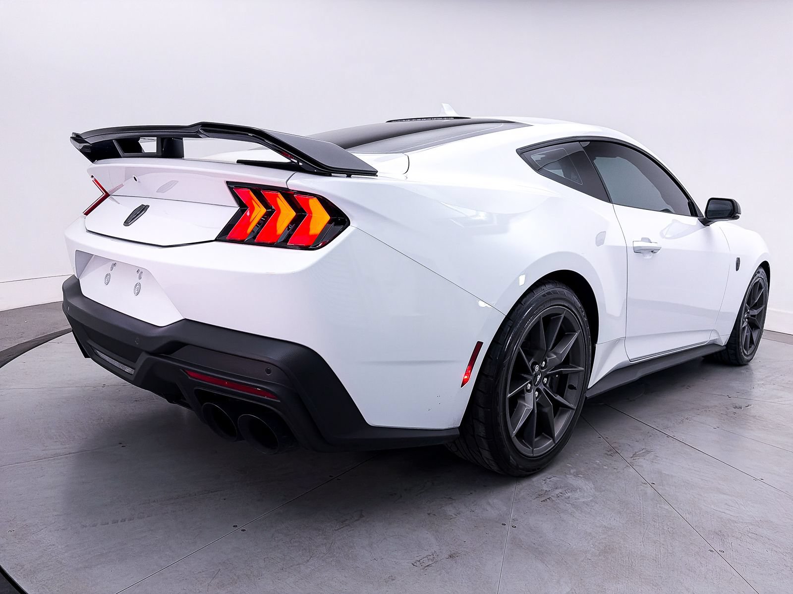 Used 2024 Ford Mustang Dark Horse RWD image 16