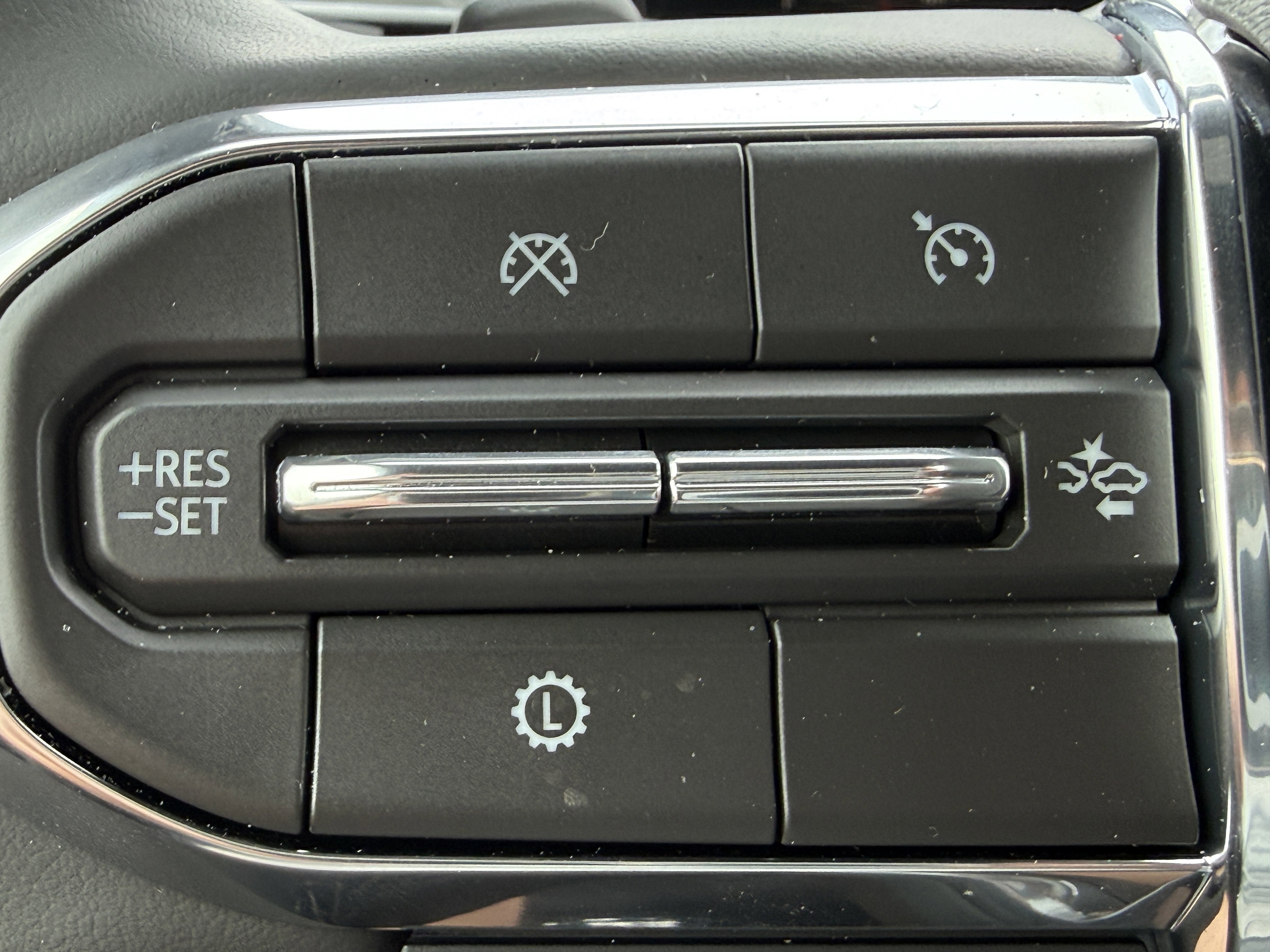 New 2026 GMC Yukon XL Denali w/ Sun & Power Step Package image 25