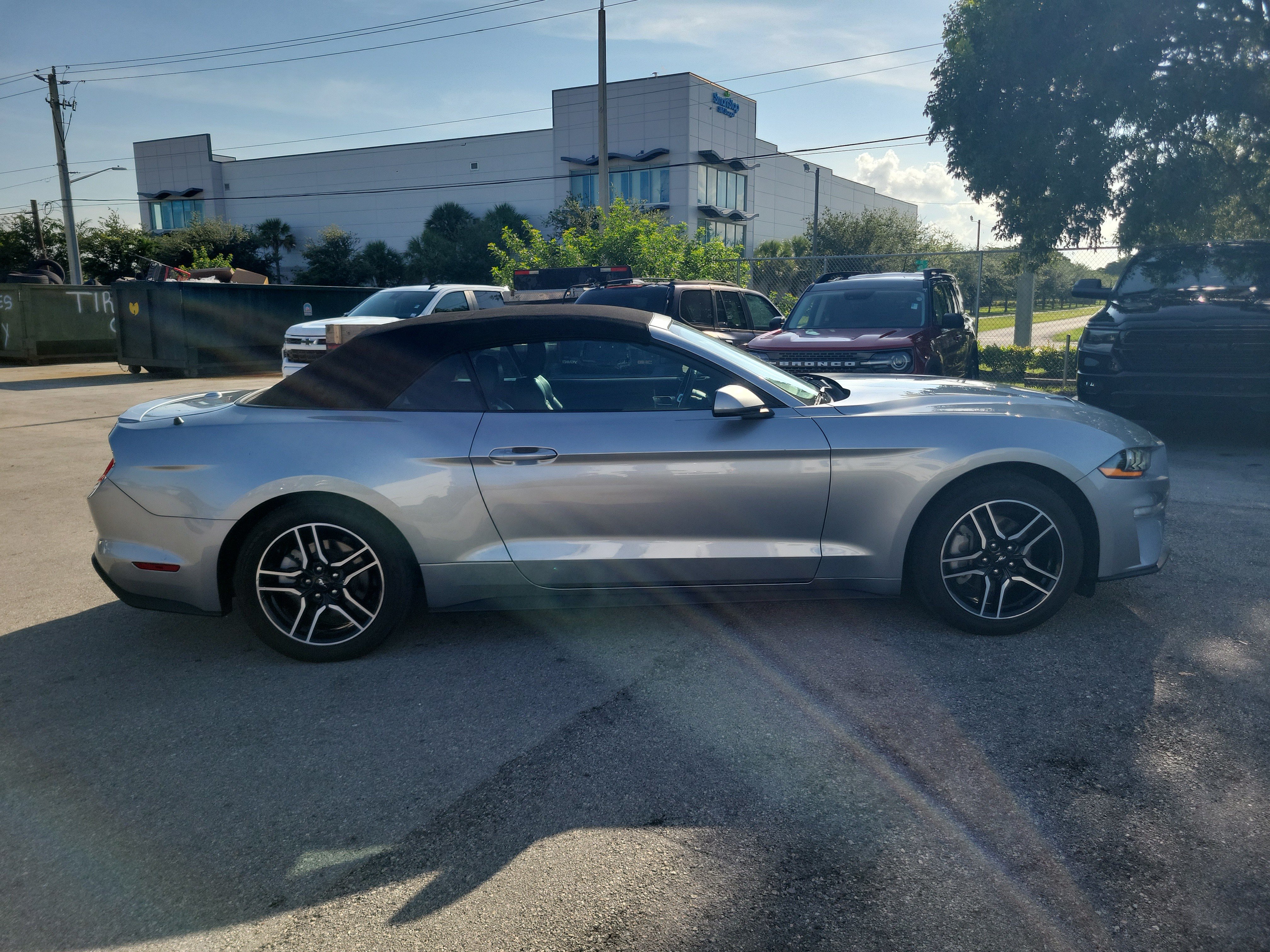 Used 2023 Ford Mustang Premium RWD image 4