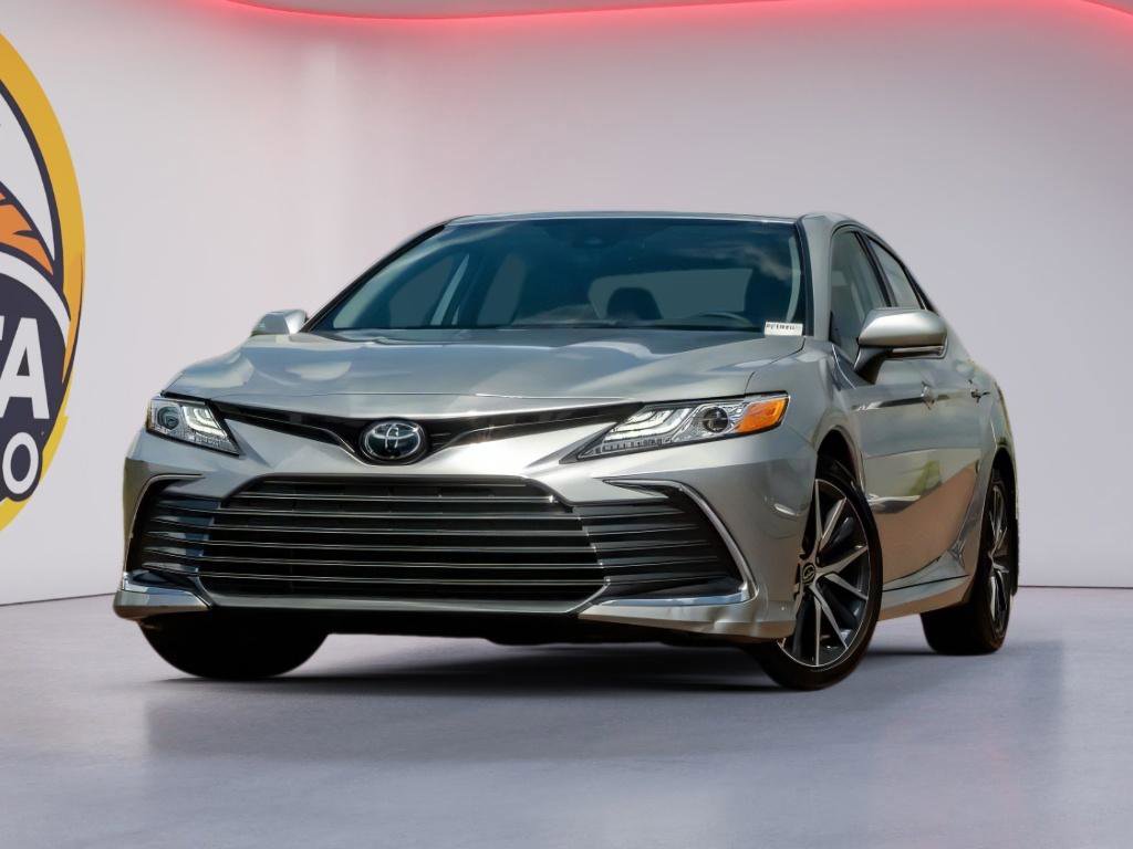 Used 2023 Toyota Camry XLE FWD image 1