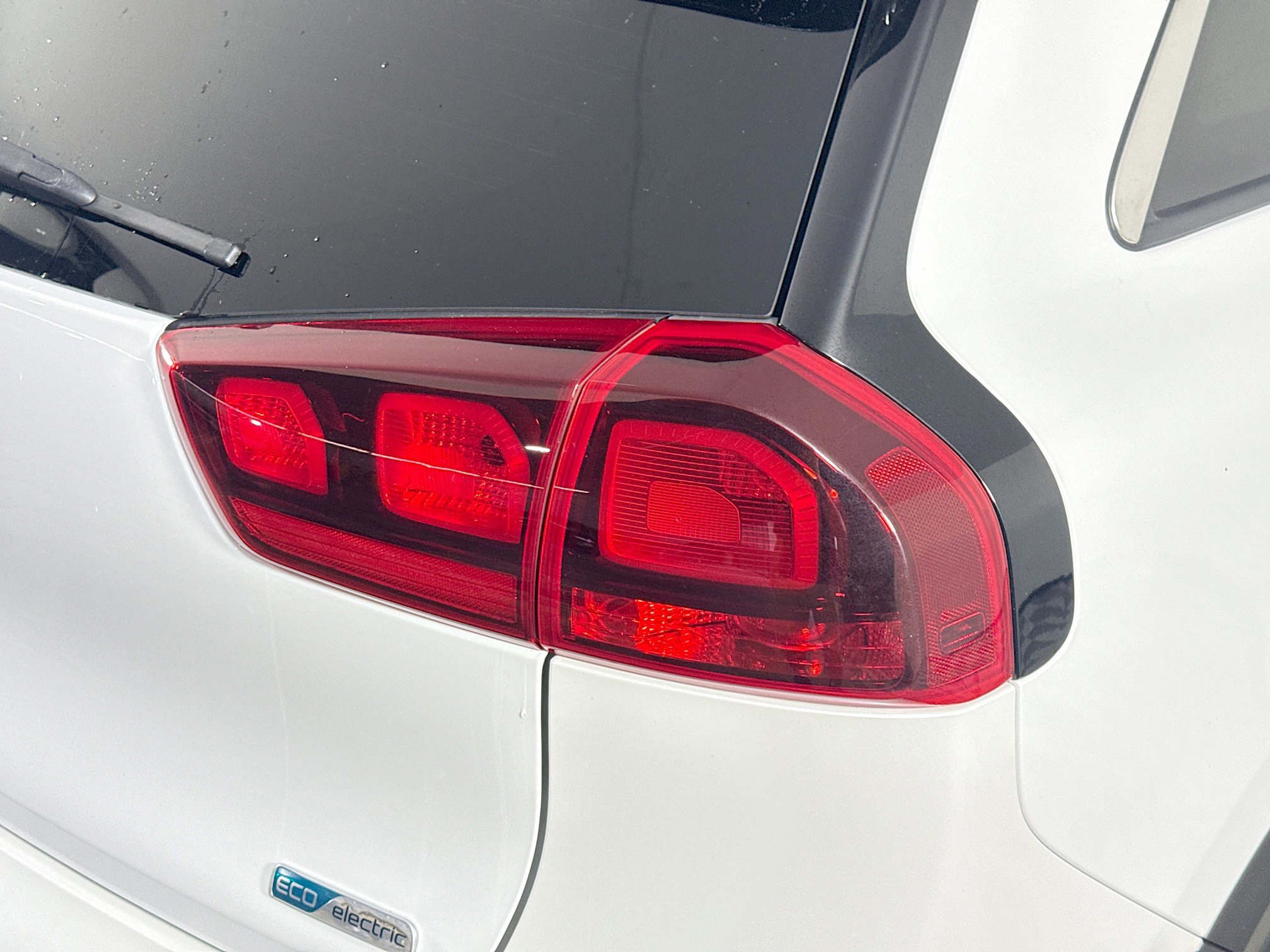 Used 2020 Kia Niro EX w/ Cold Weather Package image 34