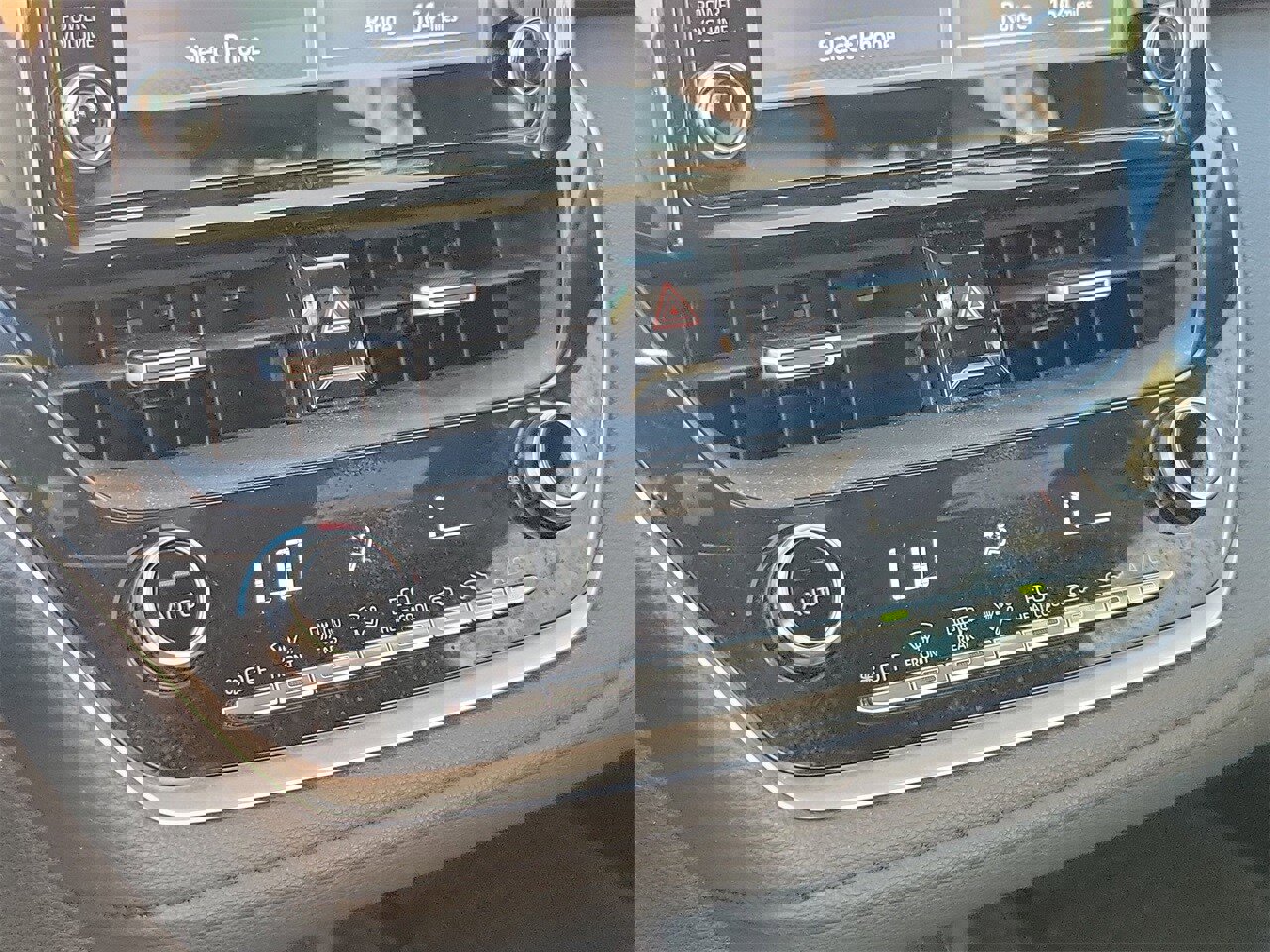 Used 2020 Toyota Corolla SE image 26