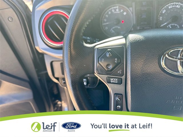 Used 2017 Toyota Tacoma TRD Off-Road image 30