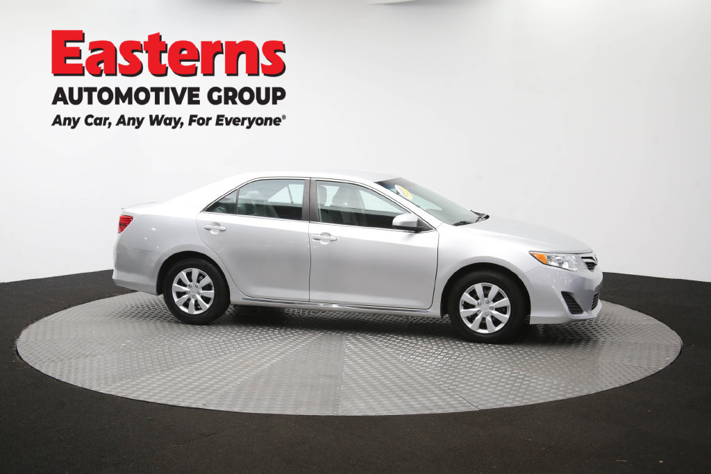 Used 2014 Toyota Camry LE FWD image 47