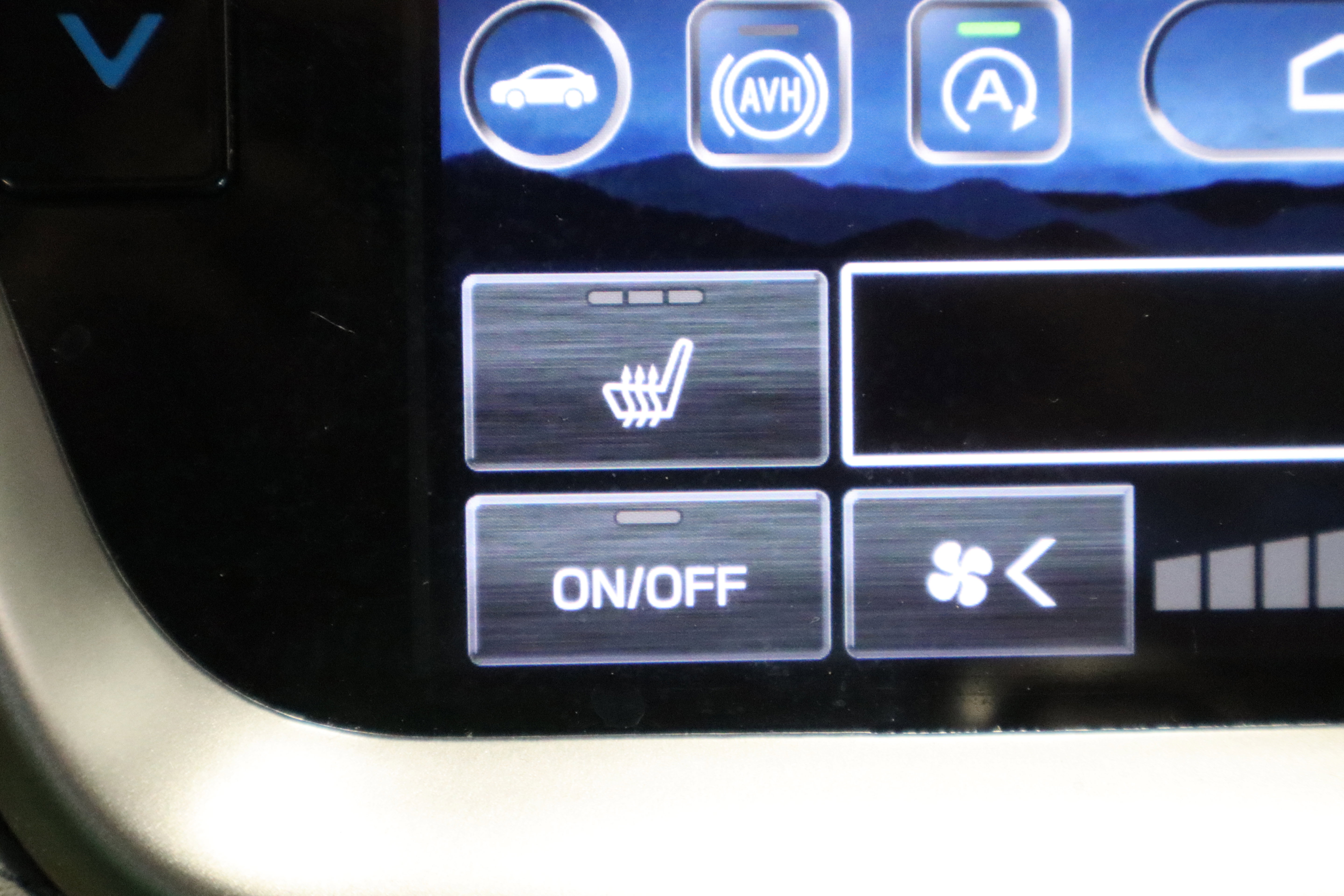 Used 2022 Subaru Legacy Limited image 24