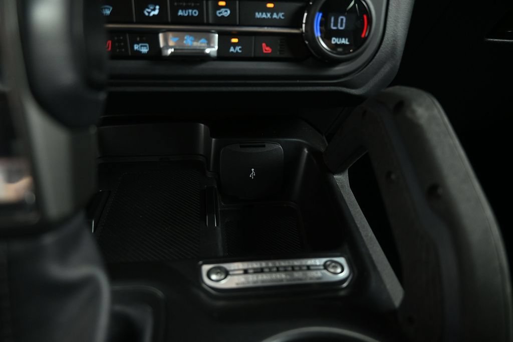 Certified 2025 Ford Bronco Badlands AWD/4WD image 16