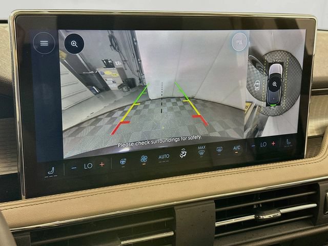 Used 2023 Lincoln Corsair AWD w/ Equipment Group 101A image 18