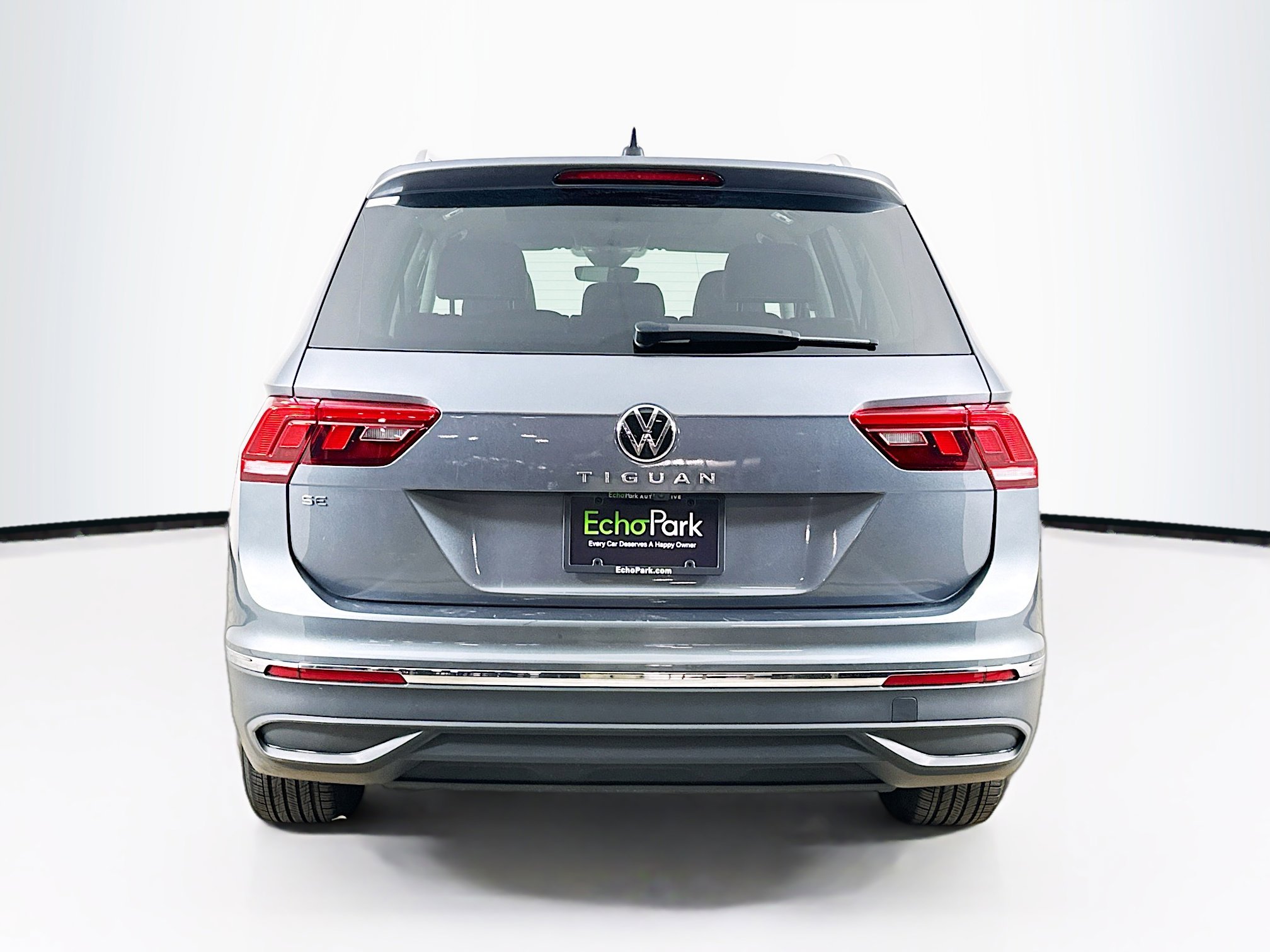 Used 2024 Volkswagen Tiguan SE image 7