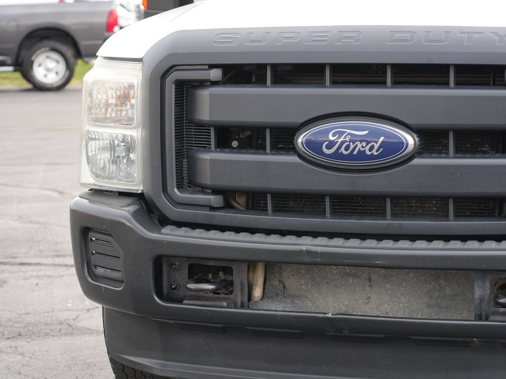 Used 2015 Ford F250 XL w/ Power Equipment Group AWD/4WD image 9