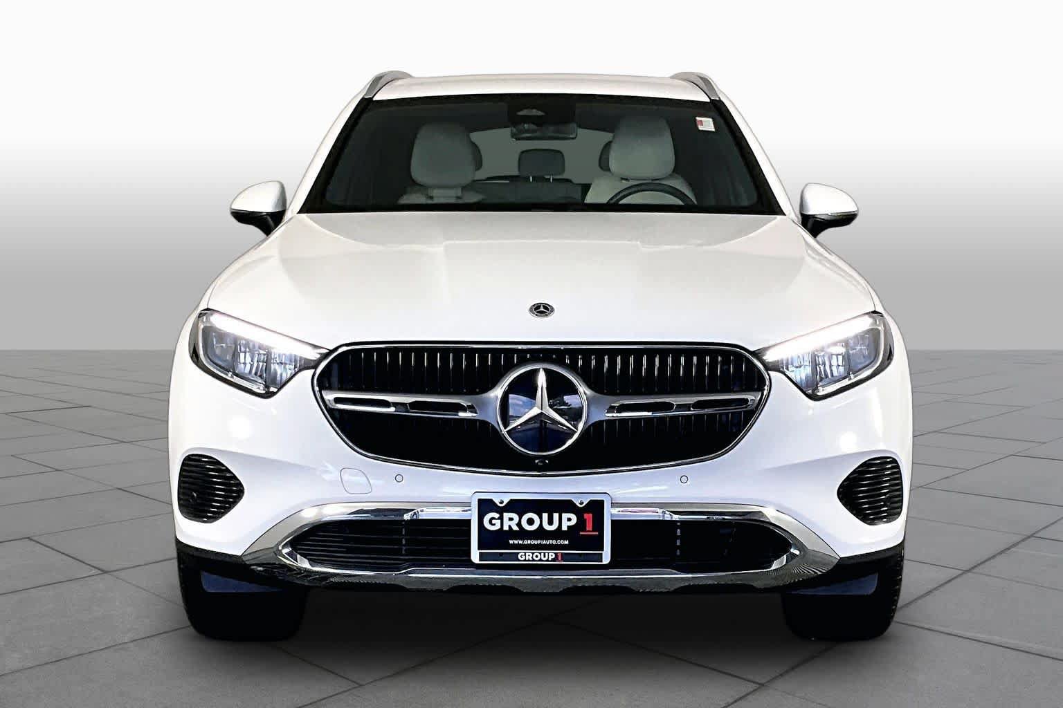 Used 2026 Mercedes-Benz GLC 300 image 4
