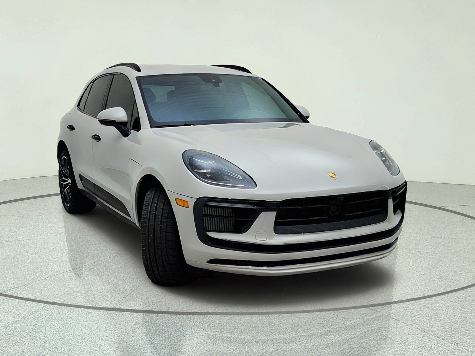 Used 2024 Porsche Macan S AWD/4WD image 4