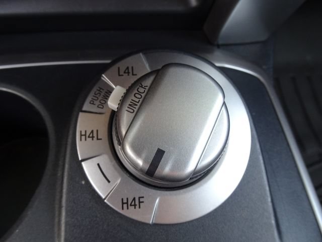 Used 2017 Toyota 4Runner Limited AWD/4WD image 26