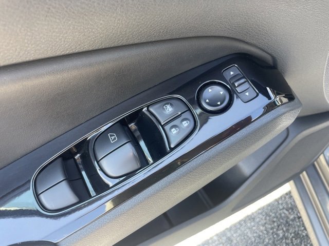 Used 2024 Nissan Altima 2.5 SR image 10