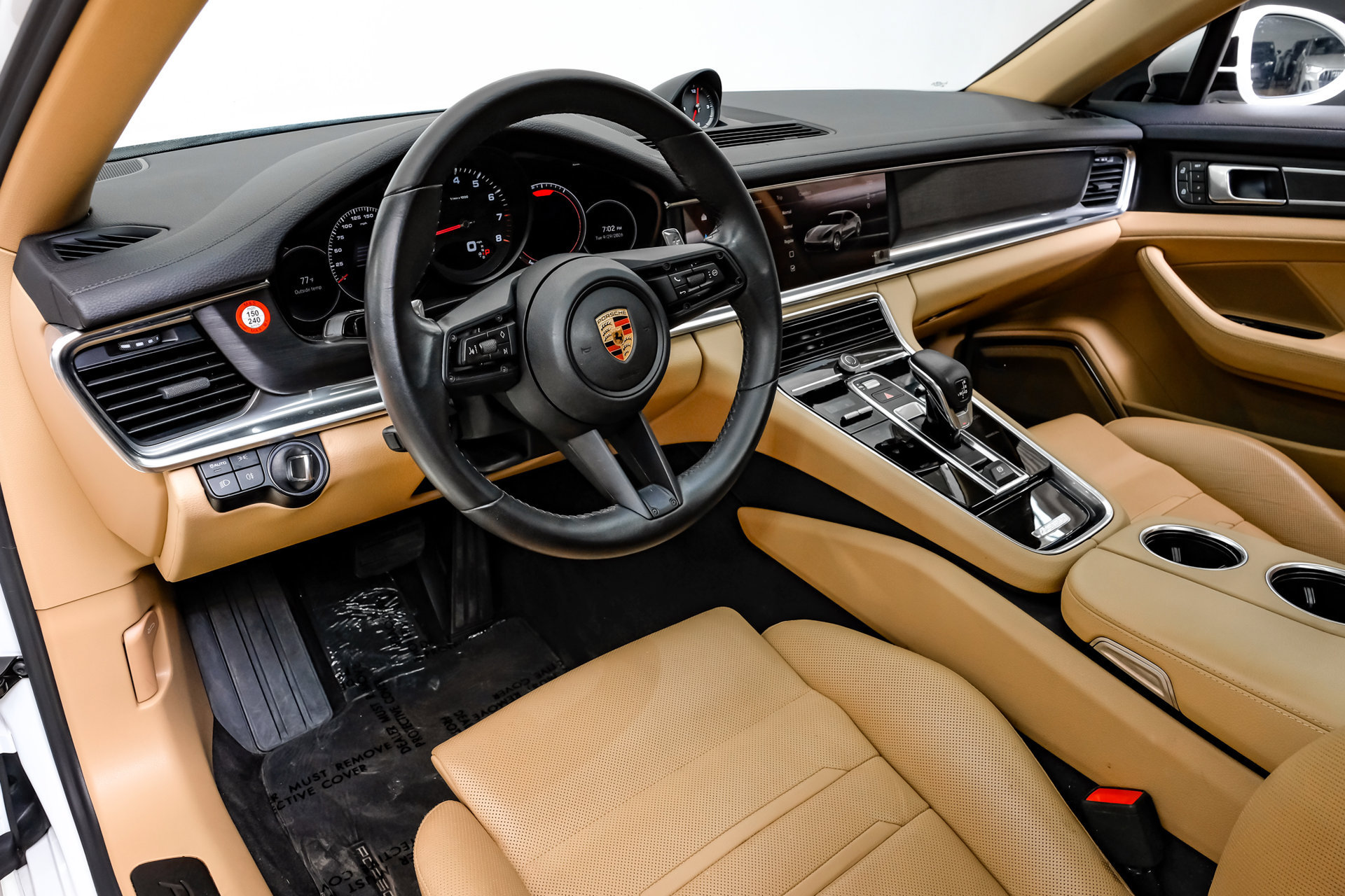 Used 2023 Porsche Panamera Platinum Edition w/ Sportdesign Package RWD image 3