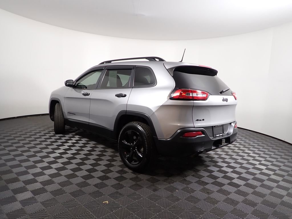 Used 2017 Jeep Cherokee Sport w/ Cold Weather Group image 11