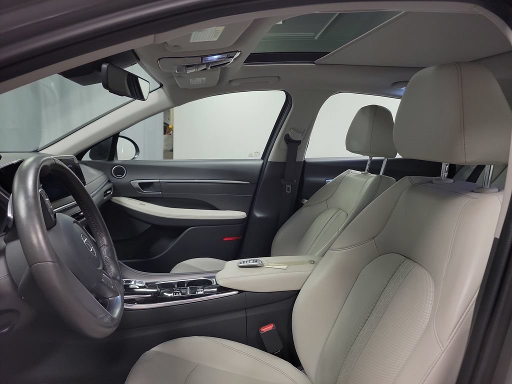 Used 2023 Hyundai Sonata Limited w/ Preferred Accessory Package FWD image 12