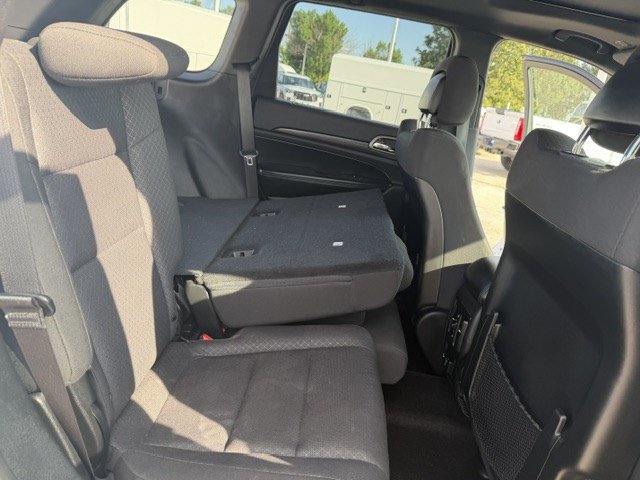 Used 2019 Jeep Grand Cherokee Laredo AWD/4WD image 36