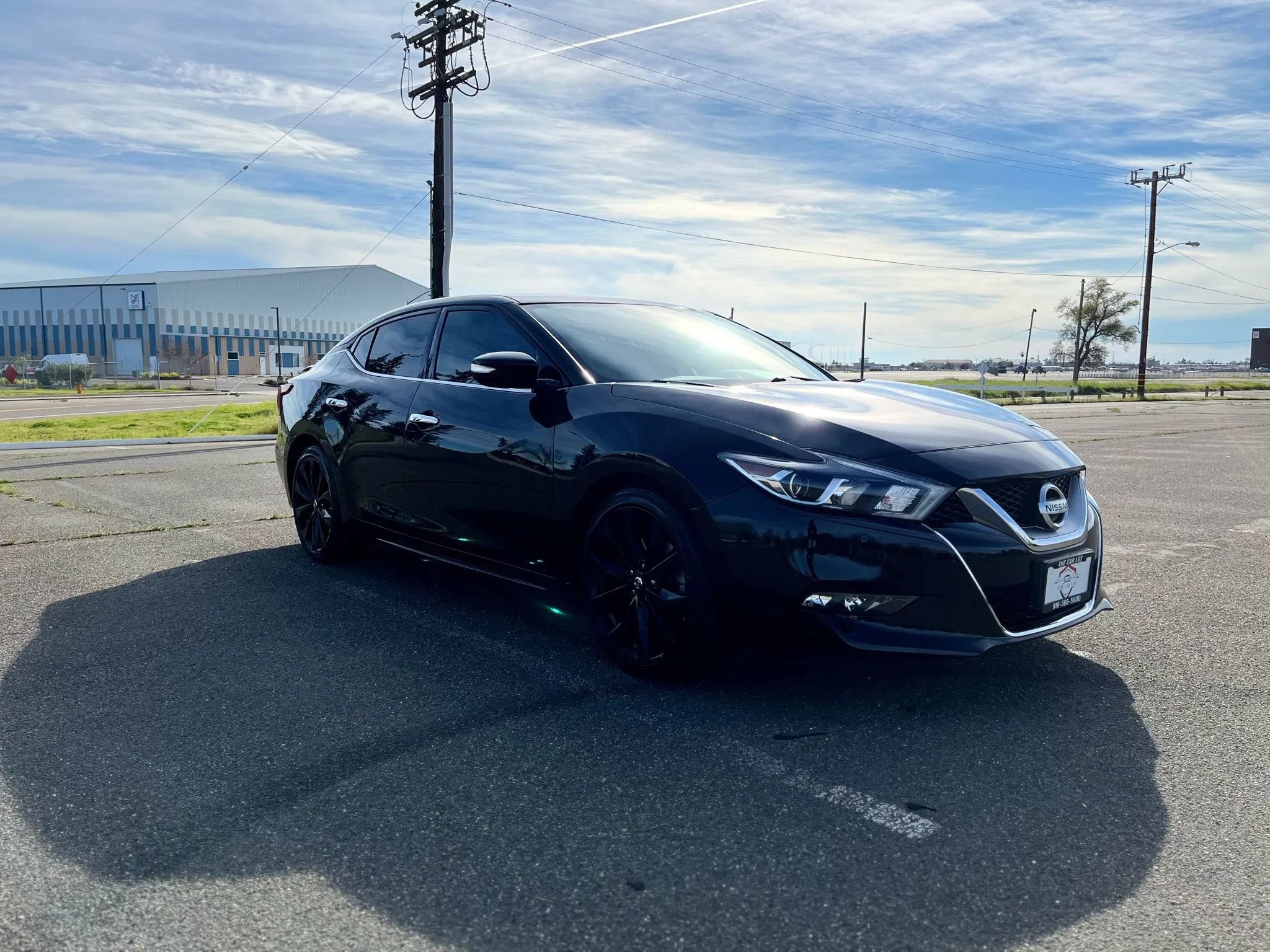 Used 2017 Nissan Maxima SR w/ Midnight Edition FWD image 3