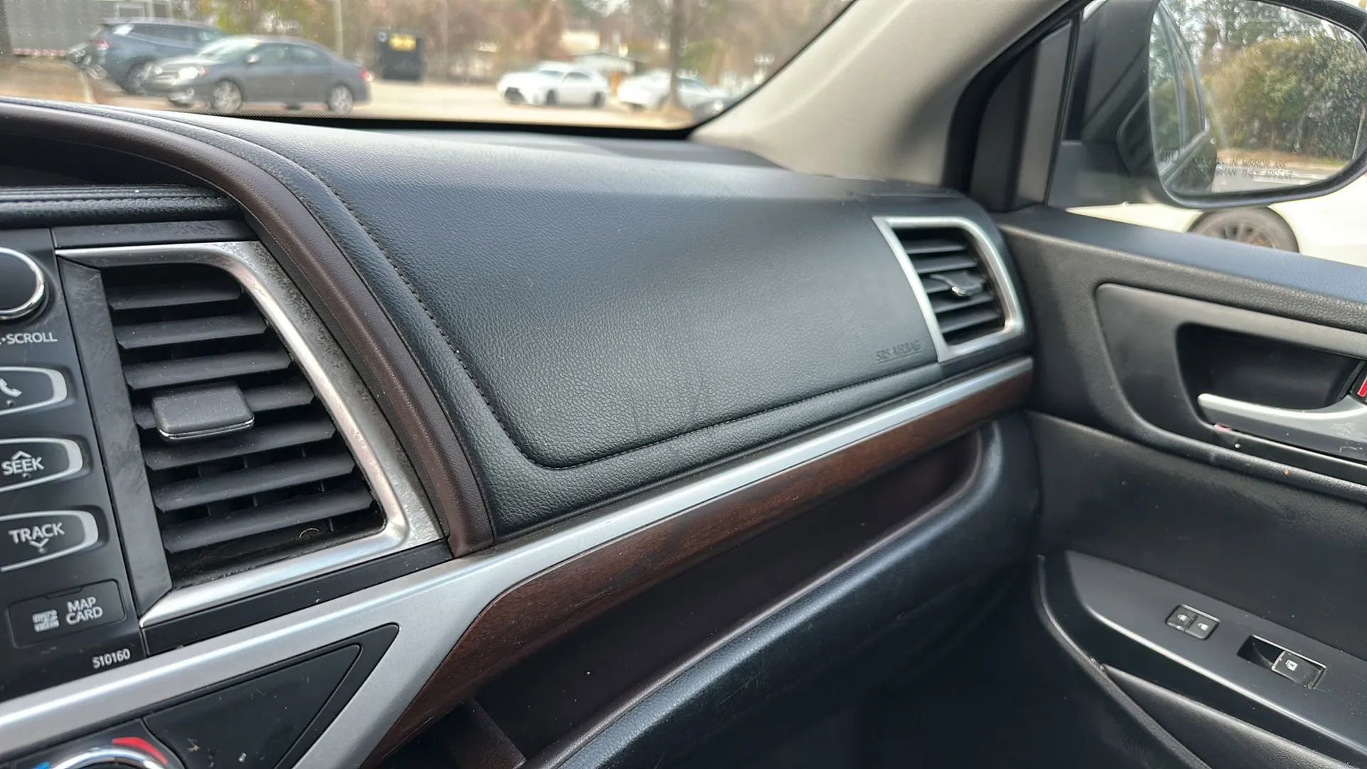 Used 2016 Toyota Highlander Limited image 40