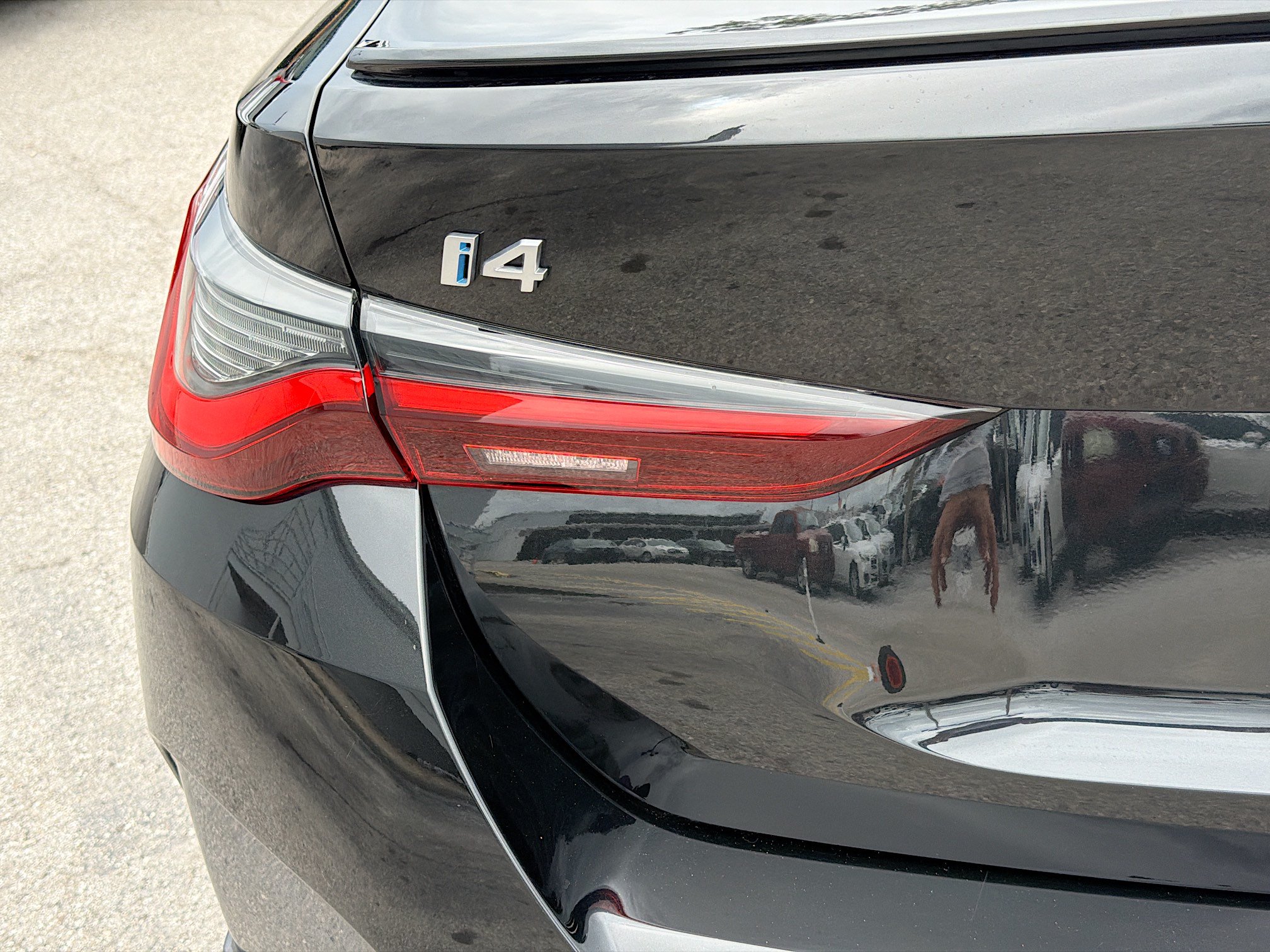 Used 2023 BMW i4 eDrive40 w/ M Sport Package RWD image 10