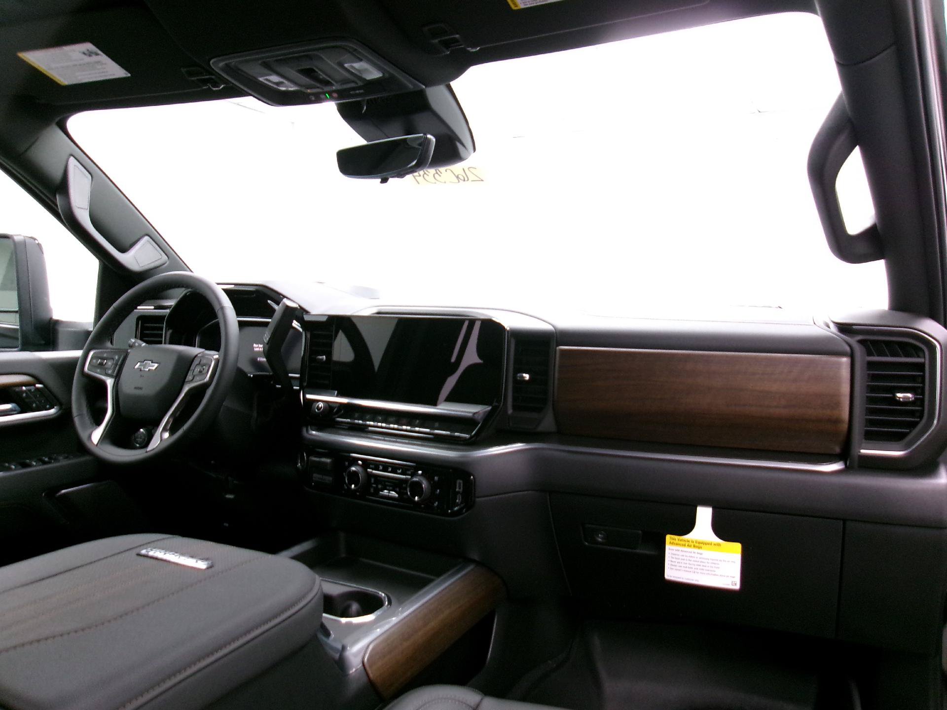 New 2026 Chevrolet Silverado 3500 High Country w/ Midnight Edition AWD/4WD image 3